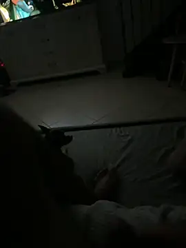 Snapshot of EMIeISL chatting on 09.18.25 EMIeISL online show from 09.18.25