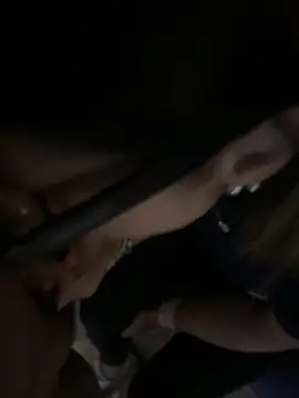 Snapshot of EMIeISL chatting on 10.18.25 EMIeISL online show from 10.18.25