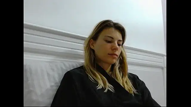 Goddess Lia online show from 02.06.25