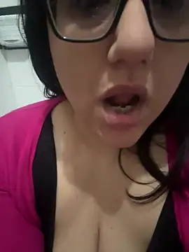 Snapshot of daianaspencer chatting on 03.22.25 daianaspencer online show from 03.22.25