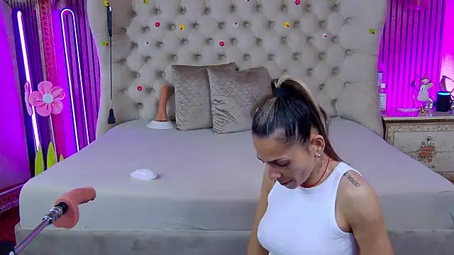 PlayfulShow online show from 04.12.26