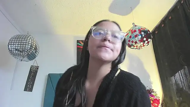 Snapshot of Ariel_star1 chatting on 04.30.26 Ariel star1 online show from 04.30.26