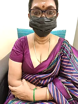 niiveditha online show from 02.22.25