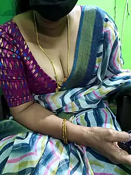 niiveditha online show from 11.04.25