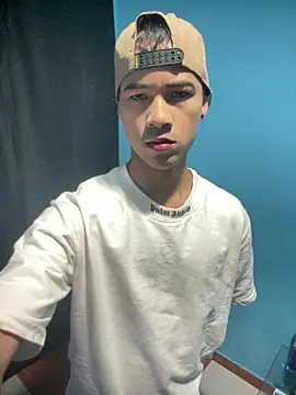 Twink X online show from 02.17.25