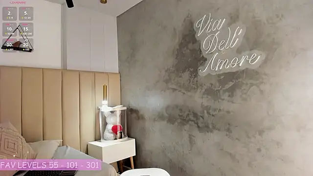 Zoee monroe online show from 02.04.26