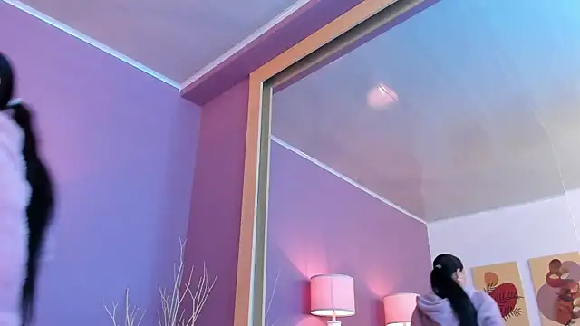 scarlet edwars online show from 02.11.25