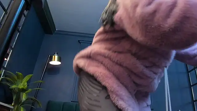 scarlet edwars online show from 01.09.26