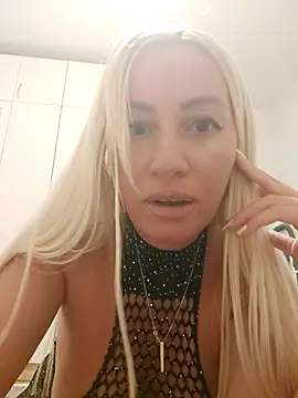 Snapshot of visnjica chatting on 09.16.25 visnjica online show from 09.16.25