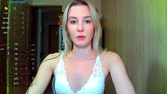 Snapshot of Caramel_piegirl chatting on 07.17.26 Caramel piegirl online show from 07.17.26