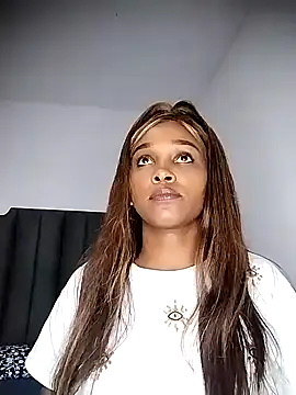 Snapshot of moree_Queen chatting on 02.18.25 moree Queen online show from 02.18.25