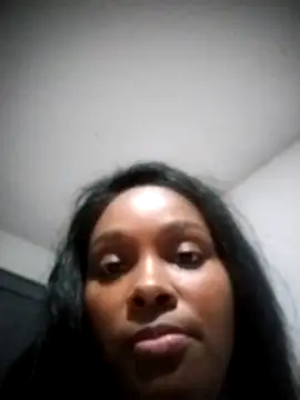 Snapshot of moree_Queen chatting on 03.21.25 moree Queen online show from 03.21.25