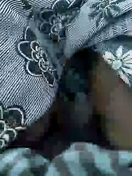 Snapshot of Tamil_small_cock chatting on 02.25.25 Tamil small cock online show from 02.25.25