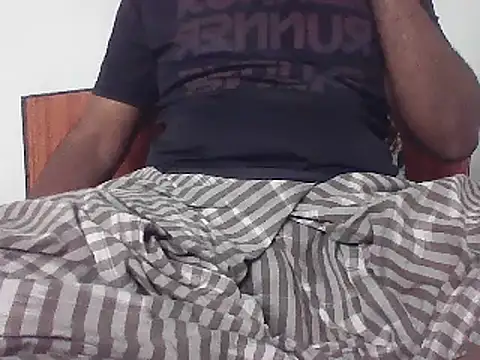 Snapshot of Tamil_small_cock chatting on 03.01.25 Tamil small cock online show from 03.01.25