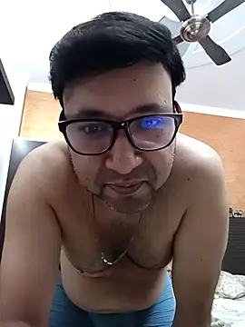 innocentboy1987 online show from 03.15.25