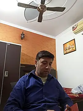 innocentboy1987 online show from 11.07.25