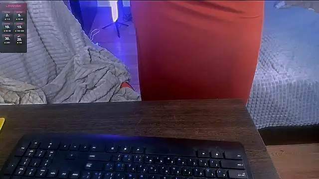 Snapshot of holyharlot chatting on 02.10.25 holyharlot online show from 02.10.25