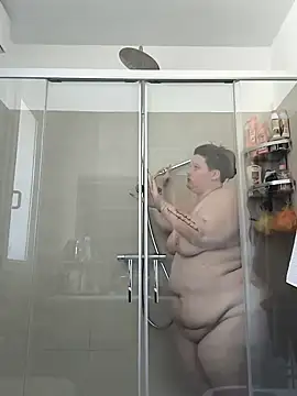 kitsune giada online show from 03.10.25