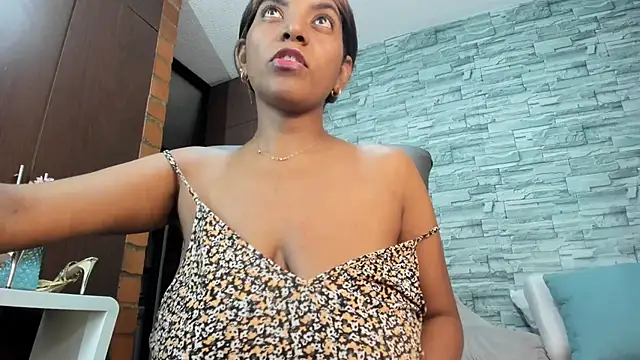 nicollesofia2 online show from 03.05.25