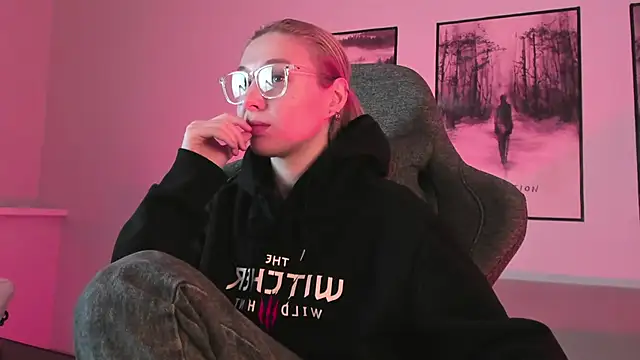 Snapshot of PhilippaAdamas chatting on 03.01.25 PhilippaAdamas online show from 03.01.25