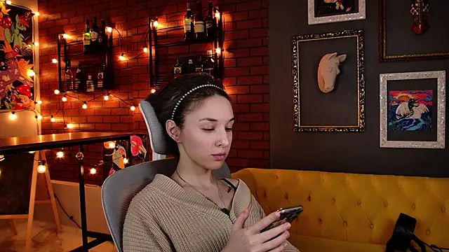 Snapshot of PhilippaAdamas chatting on 03.04.26 PhilippaAdamas online show from 03.04.26