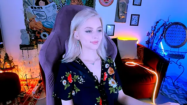 LeonaStane online show from 02.09.25