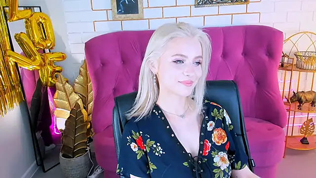 LeonaStane online show from 03.05.25