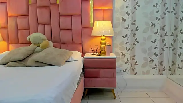 ArianaFranco online show from 04.07.26