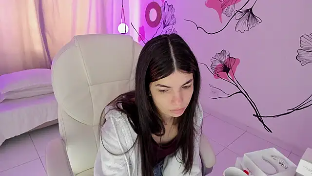 Isabela Fiorelli online show from 01.13.26