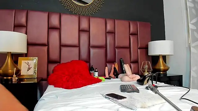 AgathaBladee online show from 02.25.25