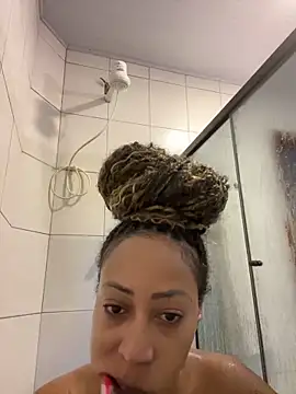 Snapshot of dianagolley420 chatting on 03.17.25 dianagolley420 online show from 03.17.25