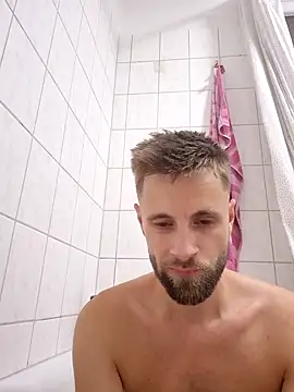 ademandjulia online show from 10.08.25