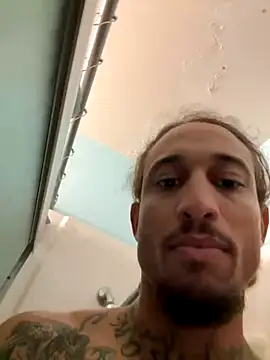 Snapshot of bigdickbigdaddy7373 chatting on 11.03.25 bigdickbigdaddy7373 online show from 11.03.25