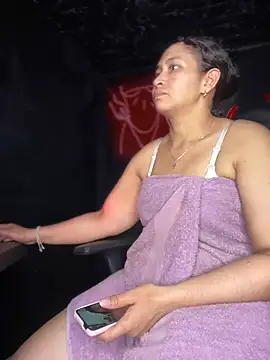 Carola-Ross online show from 02.23.25