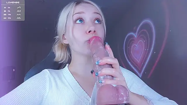 Snapshot of _chatur_babe chatting on 10.13.25  chatur babe online show from 10.13.25