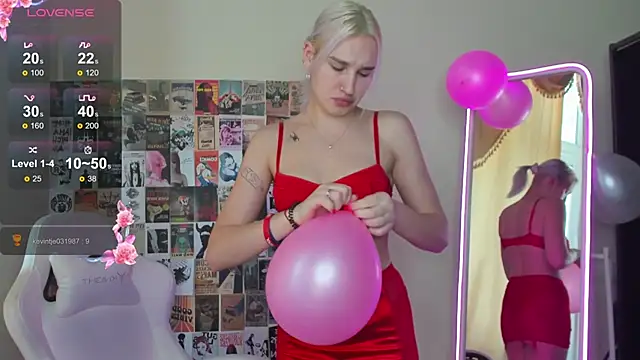 EvelinaLuu online show from 12.20.25