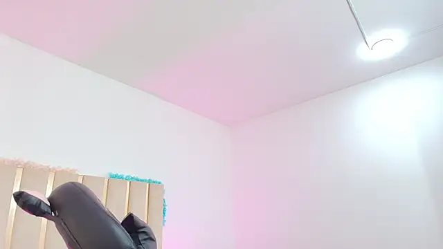 Snapshot of Gaby_tay1 chatting on 03.11.25 Gaby tay1 online show from 03.11.25