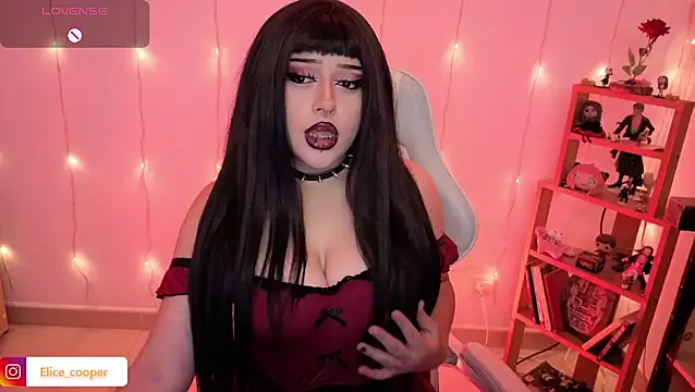 Snapshot of Elice_cooper_ chatting on 05.29.26 Elice cooper online show from 05.29.26