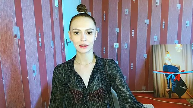 Snapshot of Lady_Sunshine_ chatting on 10.30.25 Lady Sunshine online show from 10.30.25