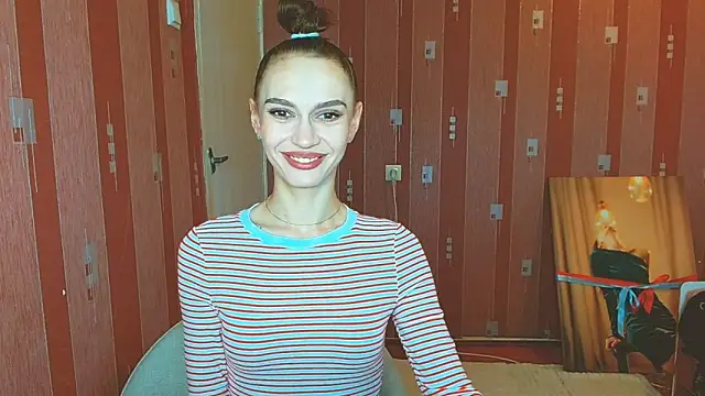 Snapshot of Lady_Sunshine_ chatting on 11.11.25 Lady Sunshine online show from 11.11.25