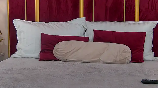 ChloeSins  online show from 02.14.25