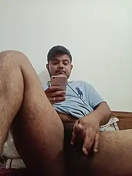 Snapshot of ThrillerBoydsak chatting on 11.11.25 ThrillerBoydsak online show from 11.11.25