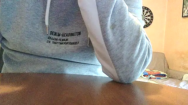 Snapshot of lanata chatting on 03.12.25 lanata online show from 03.12.25