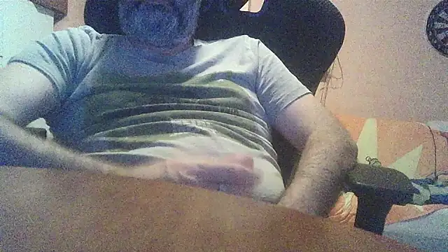 Snapshot of lanata chatting on 09.26.25 lanata online show from 09.26.25