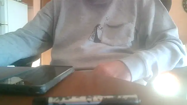 Snapshot of lanata chatting on 10.29.25 lanata online show from 10.29.25