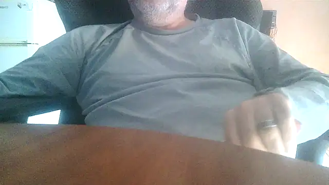 Snapshot of lanata chatting on 11.09.25 lanata online show from 11.09.25