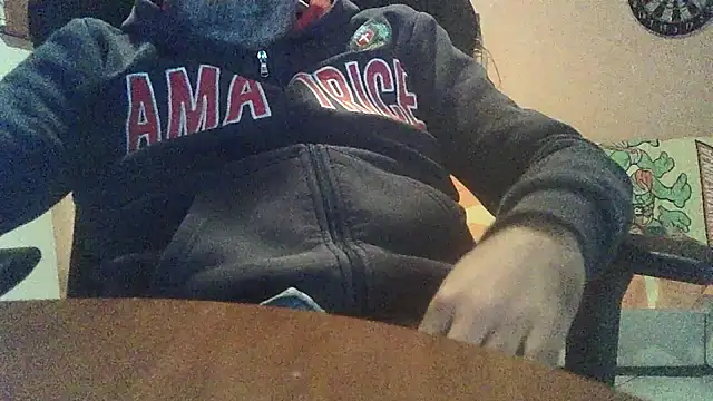 Snapshot of lanata chatting on 12.04.25 lanata online show from 12.04.25