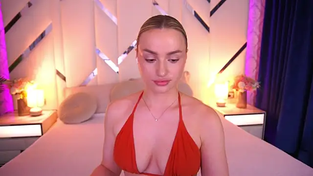 Snapshot of LindsieGreyy chatting on 06.12.26 LindsieGreyy online show from 06.12.26