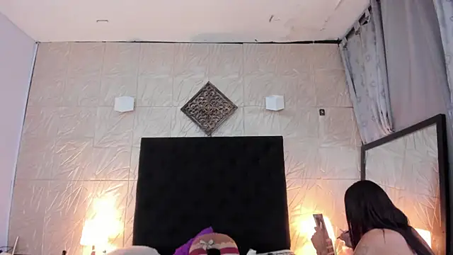 ChanelleJohnson  online show from 11.04.25