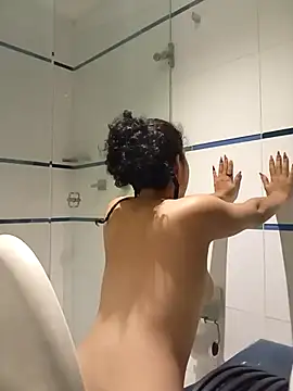 Dhalila  online show from 10.04.25